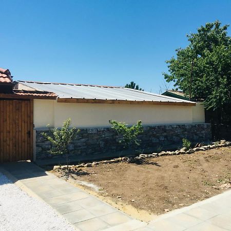Бунгало- Bungalow Kavarna Kültér fotó